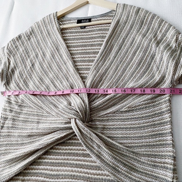 Grey Taupe & White Knotted Front Sweater - Picture 2 of 8